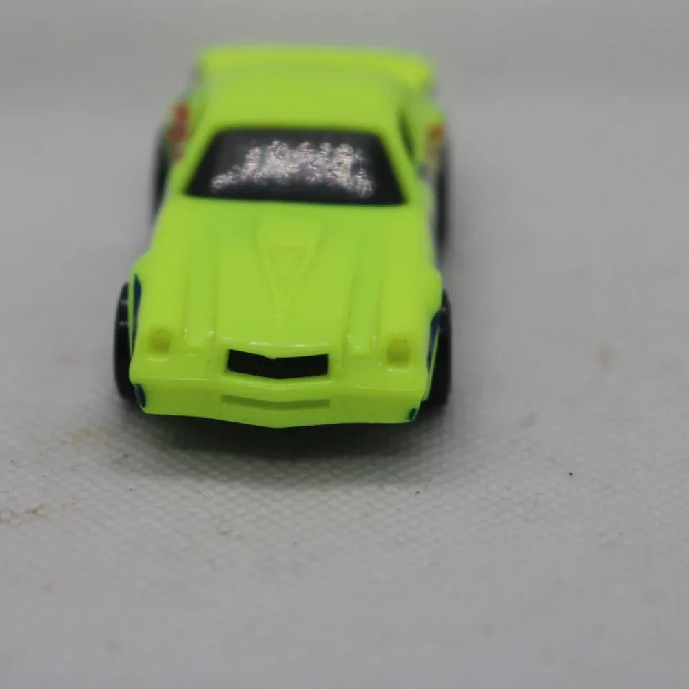 Hot Wheels z28 Camaro #853 loose diecast 1:64 scale